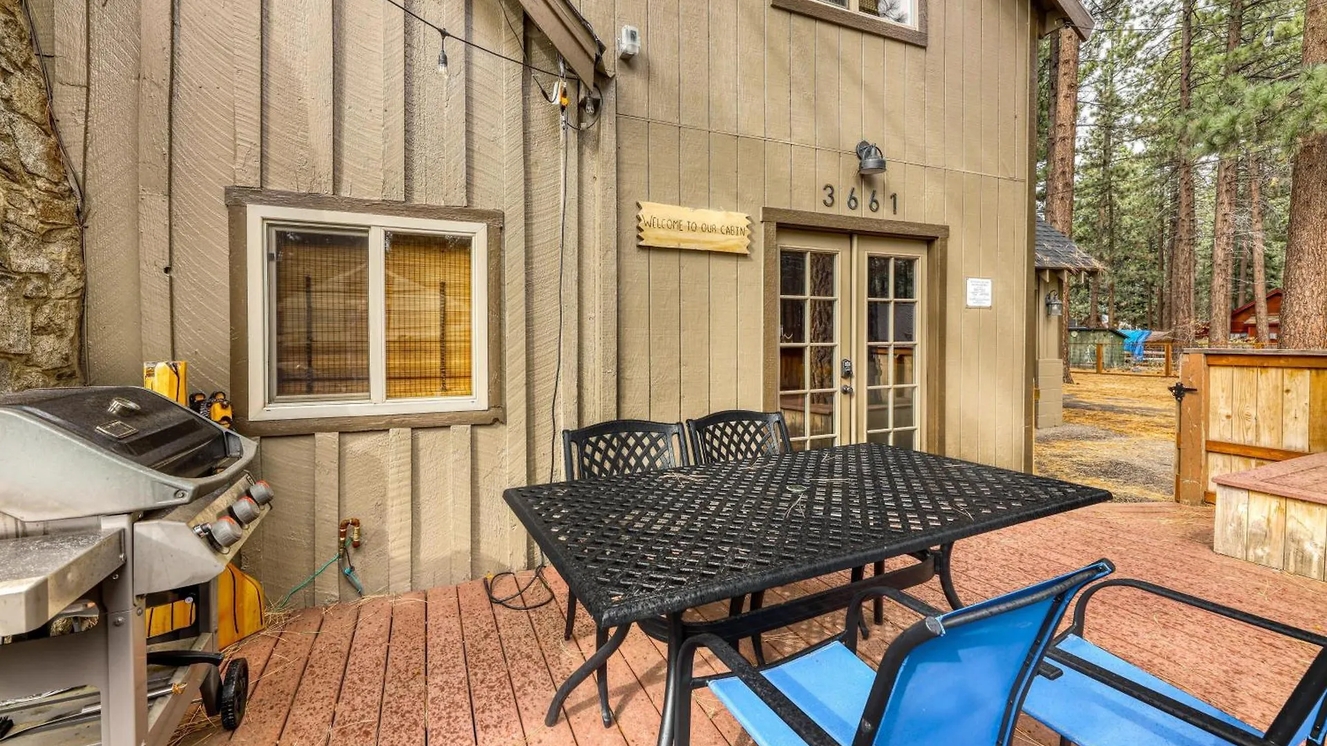 Black Bear Hideaway location